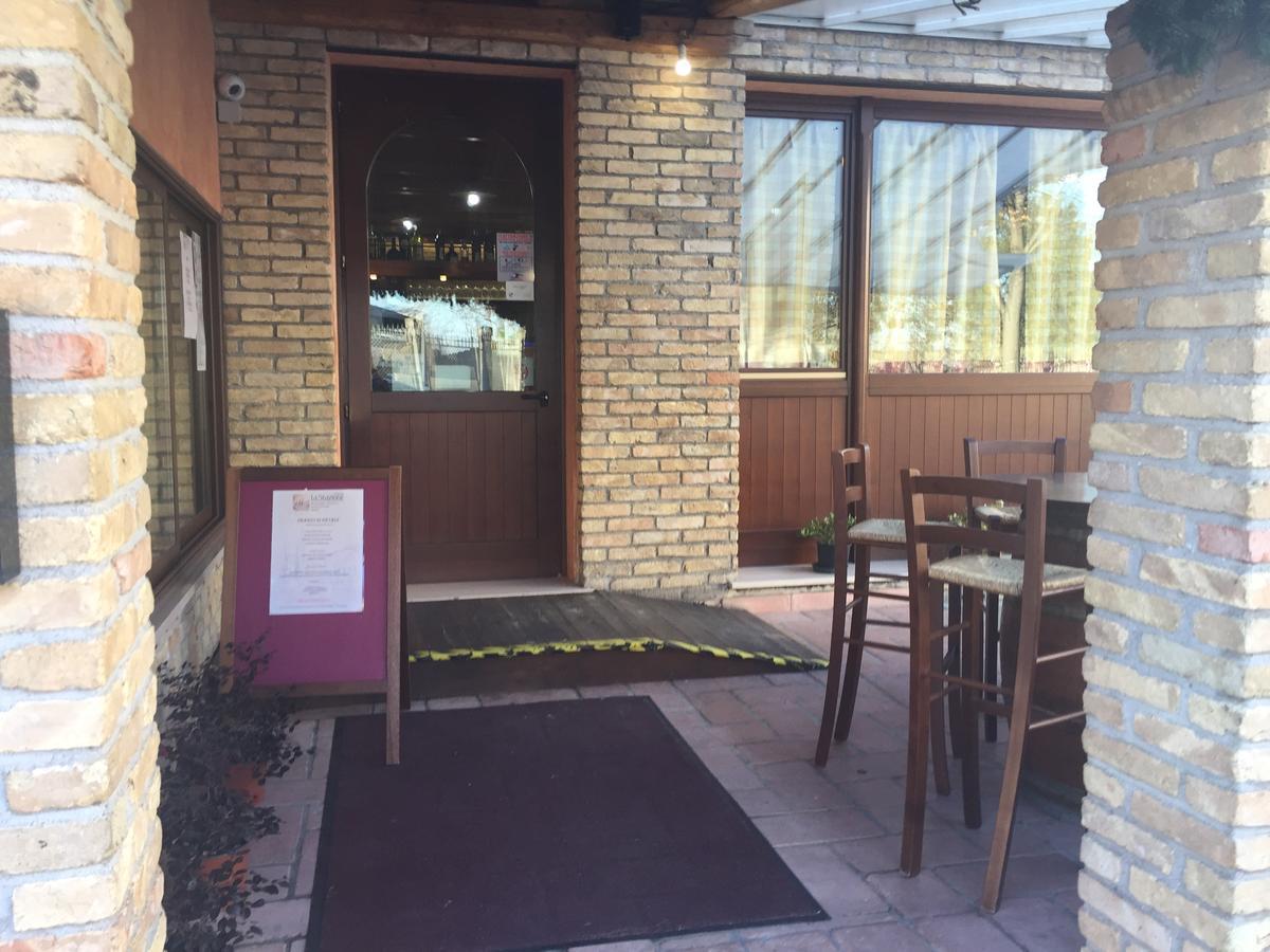 Hotel Ristorante "La Stazione" Cordovado Exteriör bild